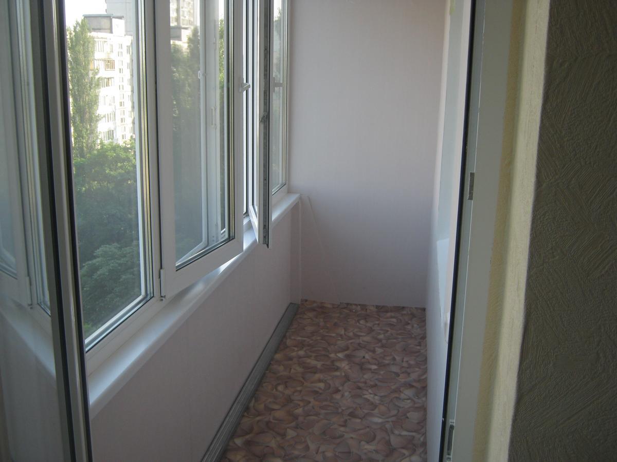 Apartment On Livoberezna Metro Station Київ Екстер'єр фото