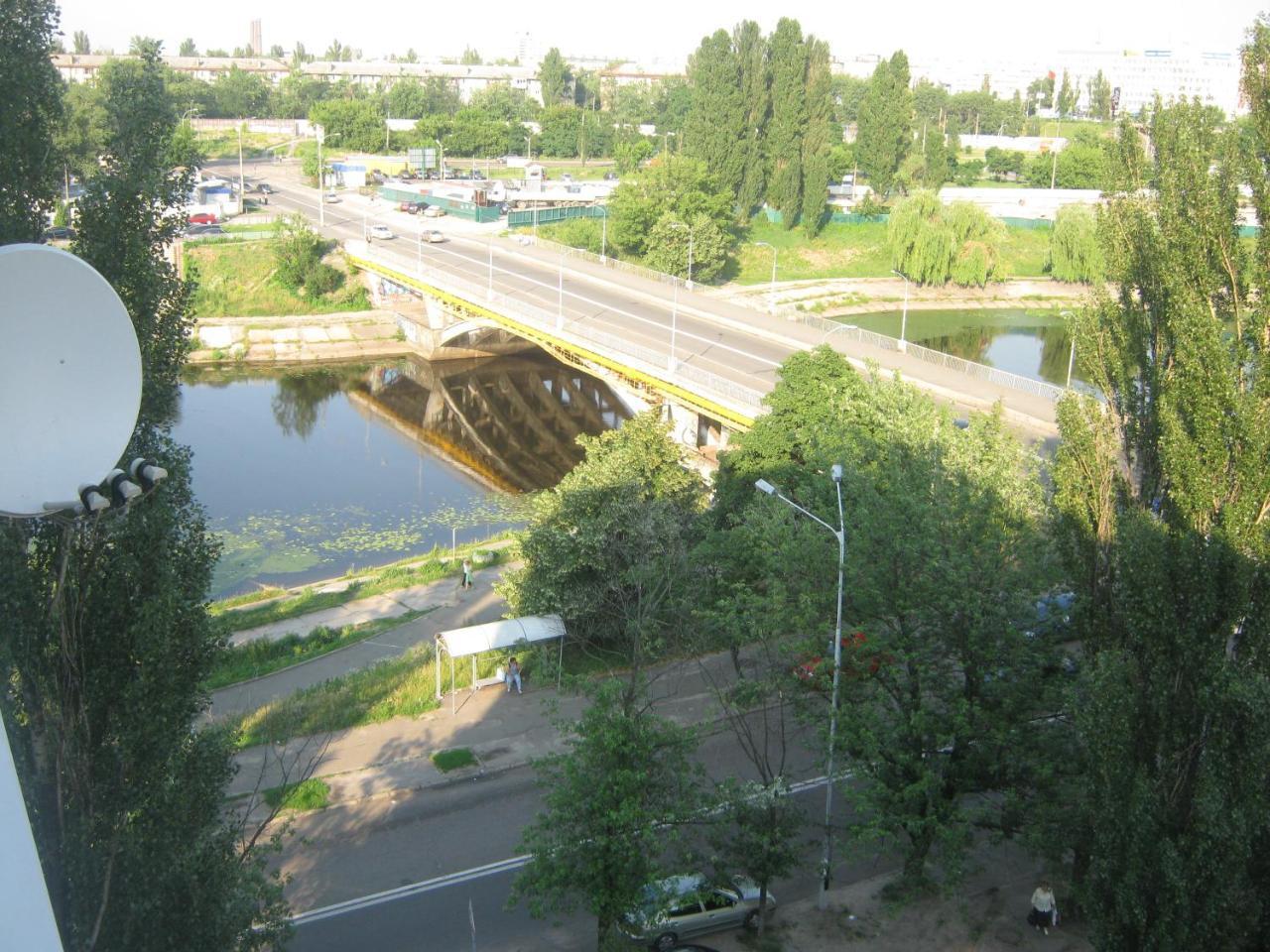 Apartment On Livoberezna Metro Station Київ Екстер'єр фото